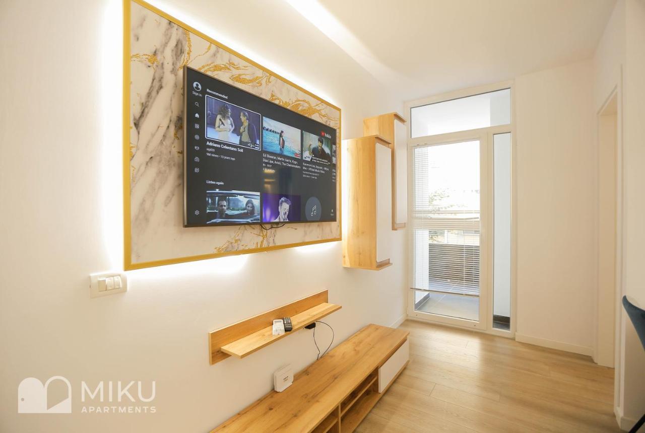 Miku Apartment-Brand New At Wilson Square Tirana Exterior foto